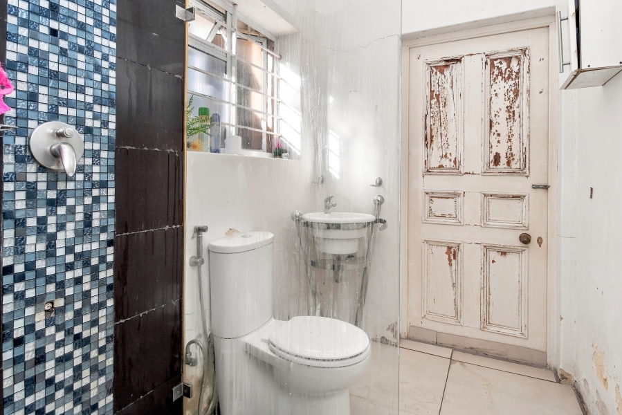 6 Bedroom Property for Sale in Woodstock Western Cape